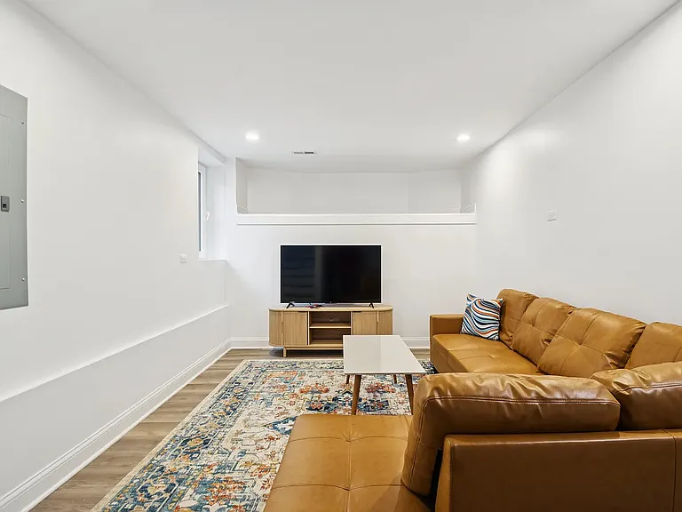 2310 Ridge Ave — Photo 5
