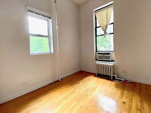 3rd image of 103 W 70th St APT 3B