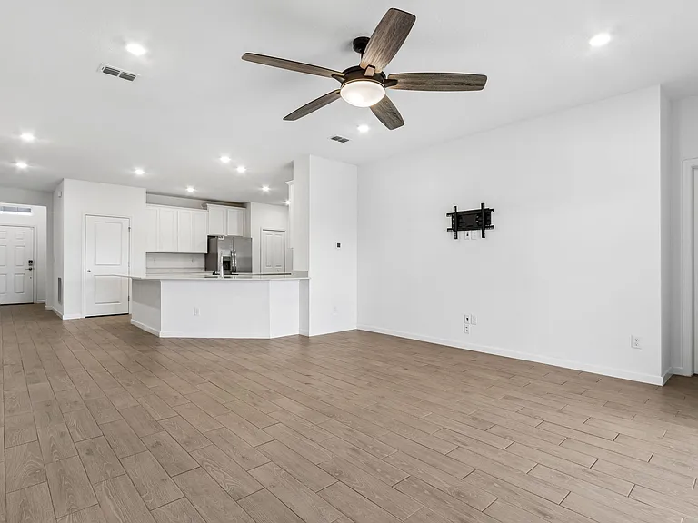 3012 Granary Park Ave — Photo 3