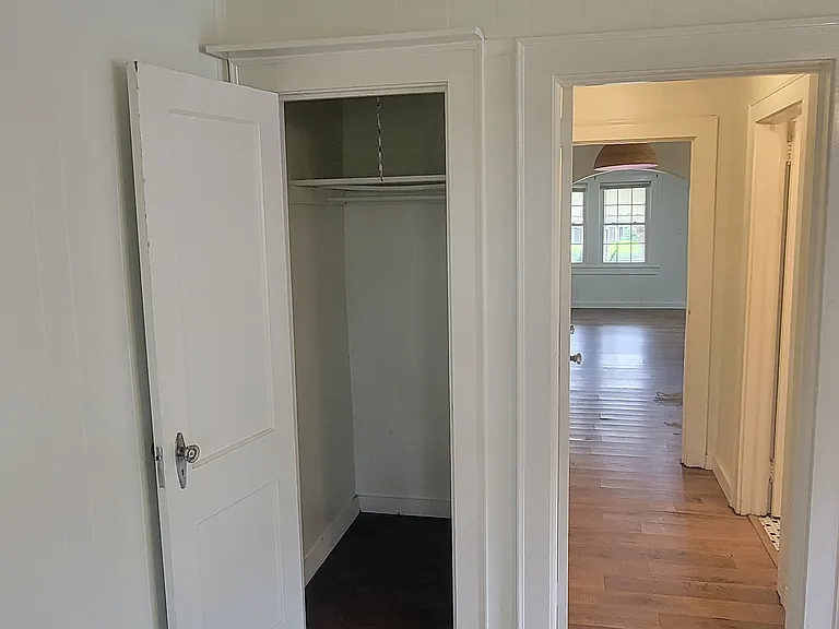 5927 Love St — Photo 12