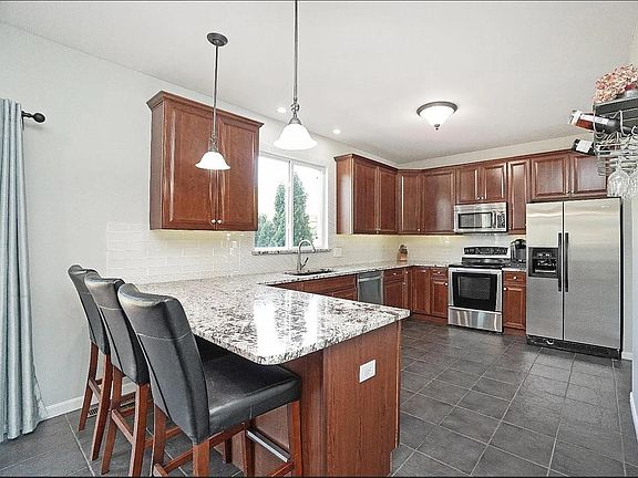 5th image of 3353 Wood Ct
