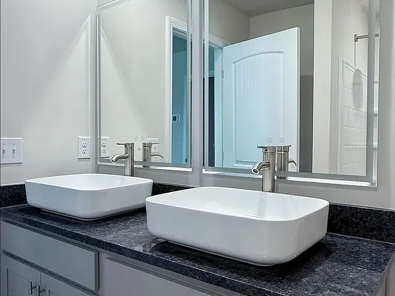 3276 Hamlet Loop — Photo 11