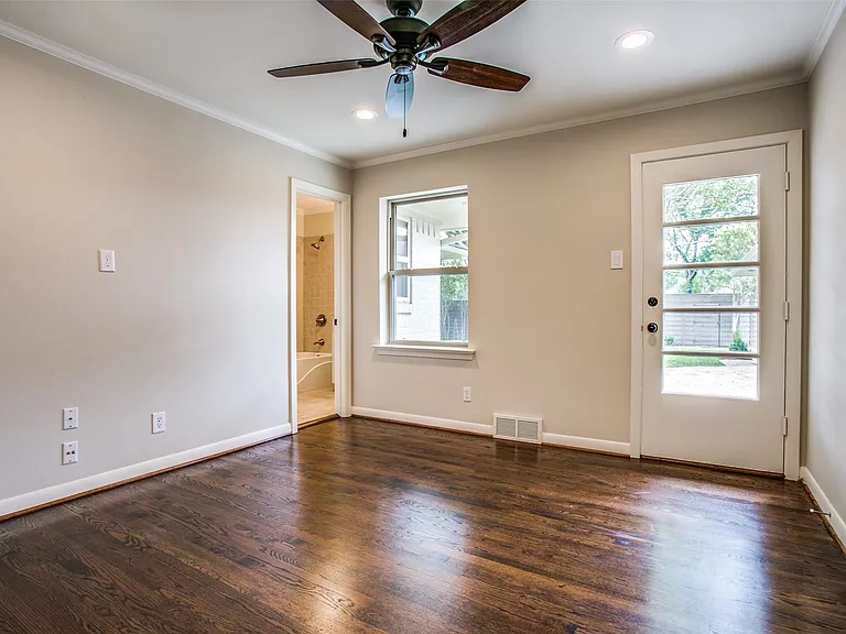 6908 Lavendale Ave — Photo 23