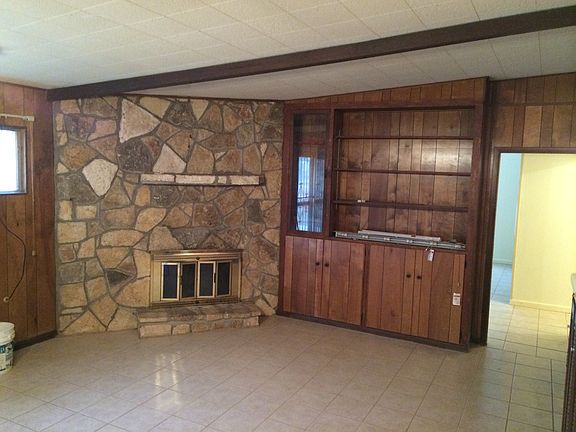 2nd image of 203 Leonidas Dr