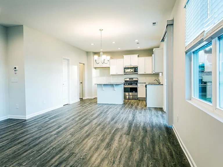 1035 Gallivant Way — Photo 5
