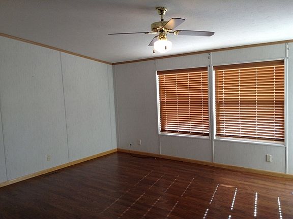 2nd image of 301 Hildas Ave