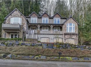 17951 Meadowlark Ln, Lake Oswego, OR 97034