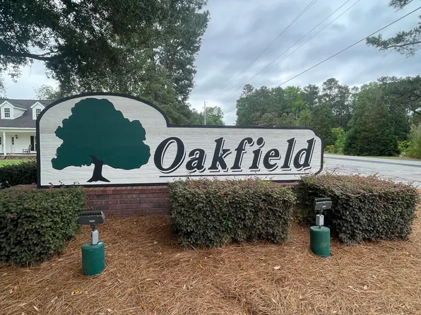 9037 Oakfield Dr, Statesboro, GA 30461