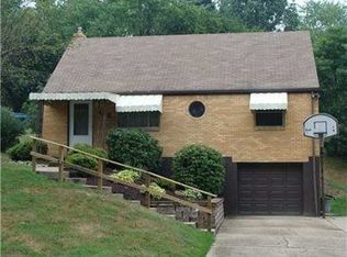 448 Sun Valley Dr, Pittsburgh, PA 15239