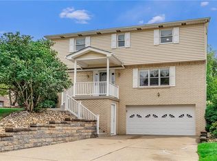 212 Sunrise Dr, Irwin, PA 15642