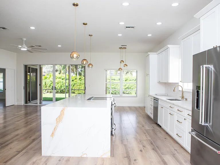 10881 La Salinas Cir — Photo 8