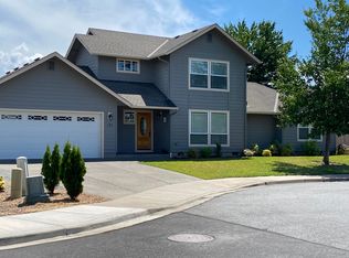135 SW Pintail Ct, Grants Pass, OR 97527