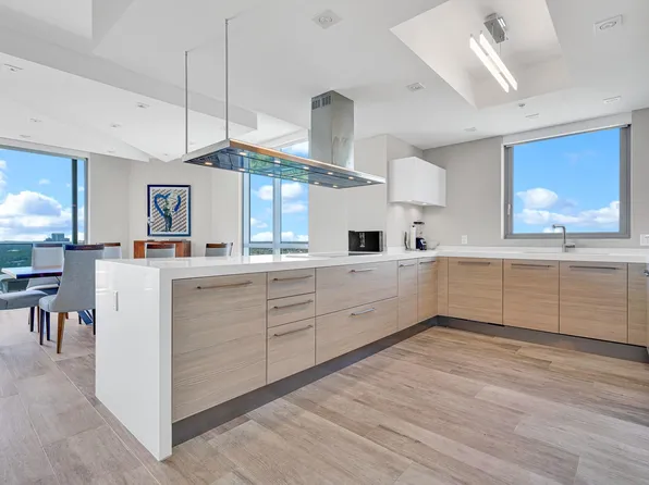 17111 Biscayne Boulevard #1702, North Miami Beach, FL 33160