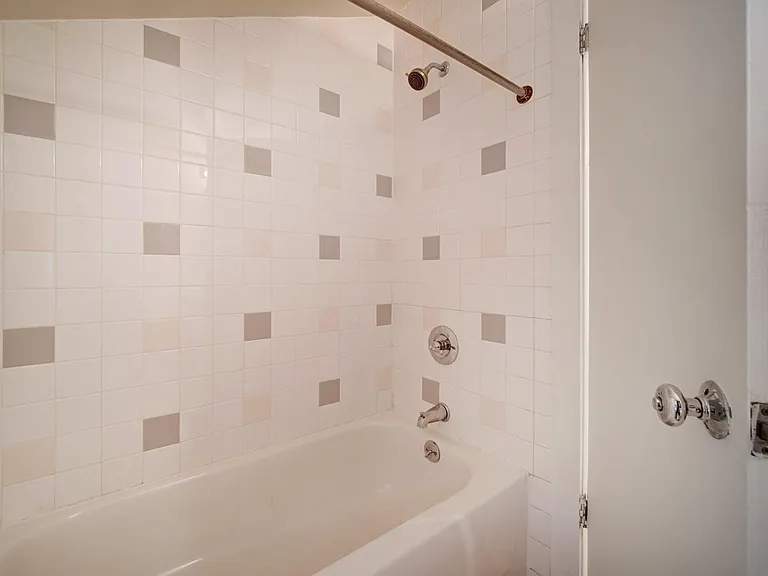4506 Caswell Ave #B — Photo 20