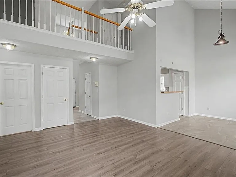 665 Peachtree Trails Dr — Photo 8