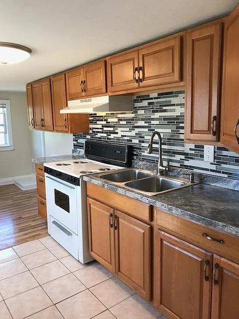 3 bed, 1514 sqft, $1,300 — Photo 2