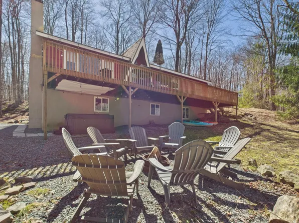 206 Pima Pl, Pocono Lake, PA 18347