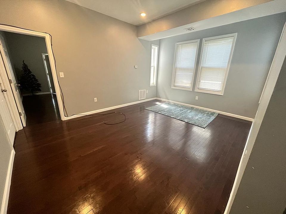 1st image of 29 Farley Ave Floor 2