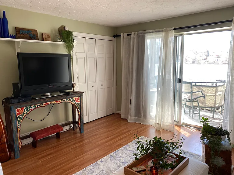 32 Hamilton Rd #107 — Photo 4