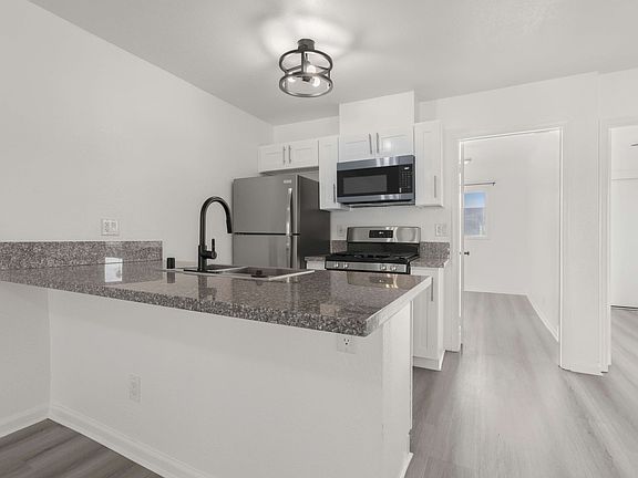 5th image of 1040 W 91st St #6-3/2