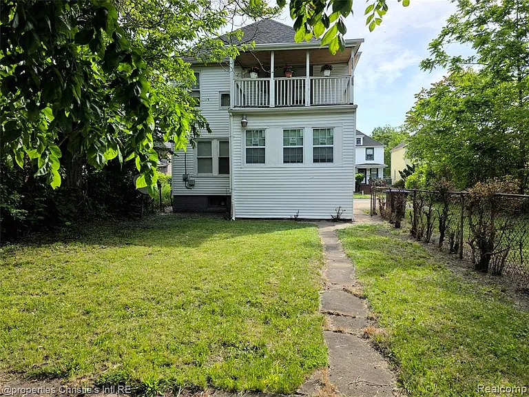2927 Seyburn St — Photo 36