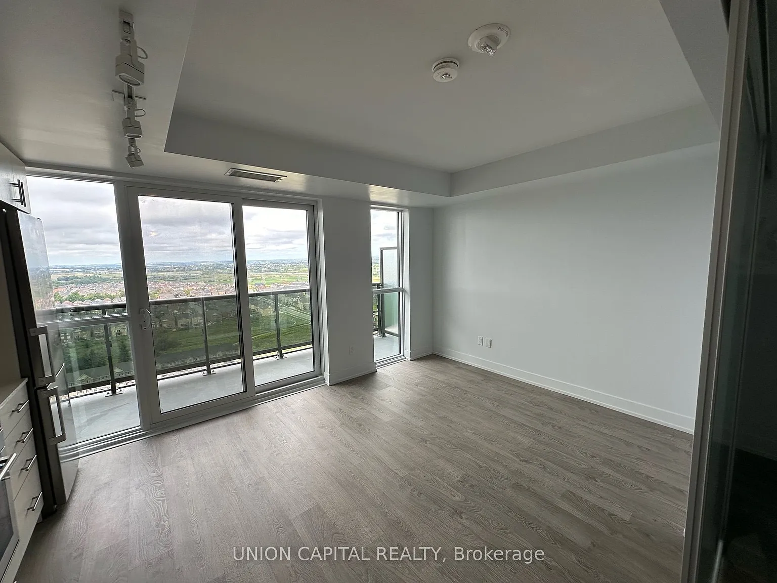 1 bed, $2,050 — Photo 4