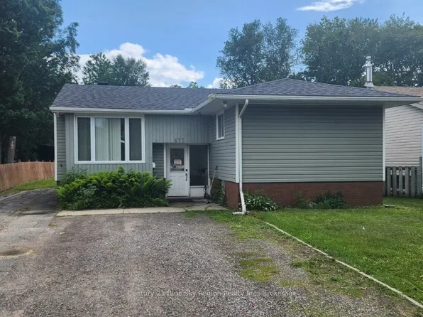 677 Tackaberry Dr, North Bay, ON P1B 8R1