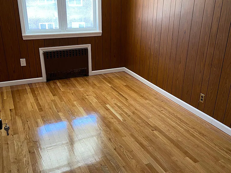 1867 E 52nd St #2 — Photo 3