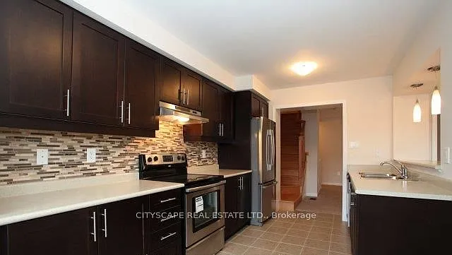 1055 Haxton Hts — Photo 8