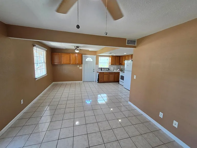337 Hernando St — Photo 8