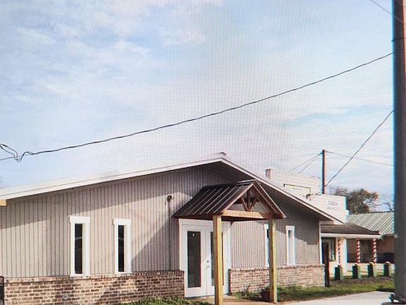 2nd image of 743 Texas State Hwy #62-1