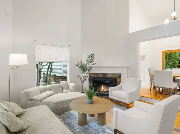 639 8th Ave, Kirkland, WA 98033