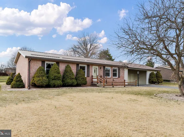 5 Turner Dr, Fayetteville, PA 17222