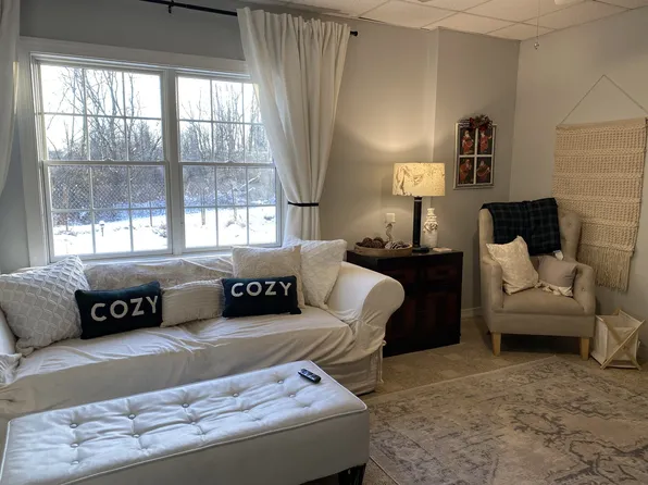 (undisclosed Address), Pittston, PA 18643