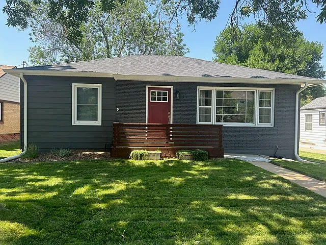 4521 S Clarkson St — Photo 2