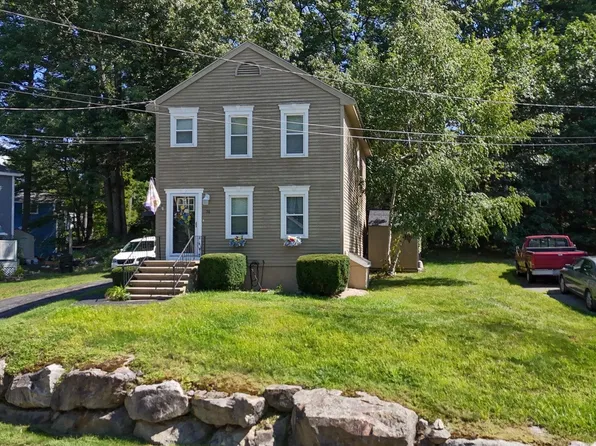 56 Burgundy Drive, Nashua, NH 03062