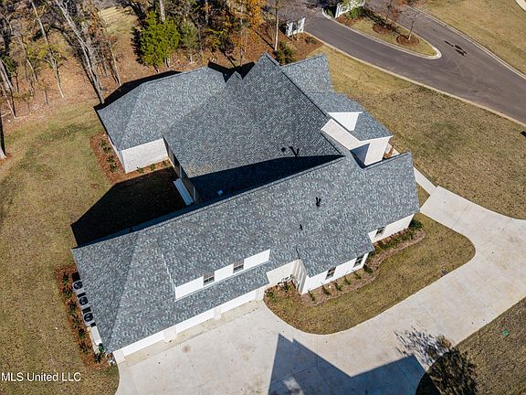 5th image of 103 Silverleaf Dr