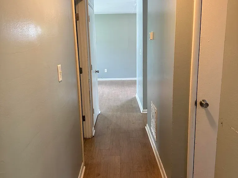 2031 Clinton Ave SE — Photo 6