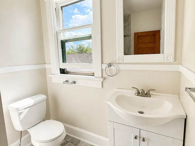212 W Evans Ave — Photo 15