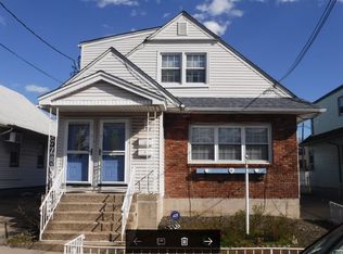 124 Sycamore Rd, Jersey City, NJ 07305