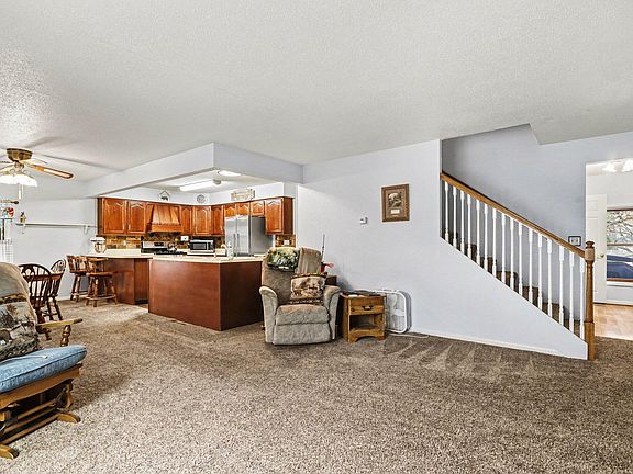 5th image of 771 Beechwood Dr