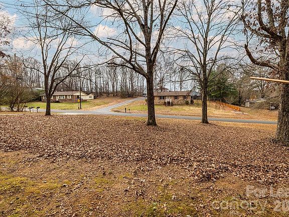 3rd image of 24752 Kates Dr