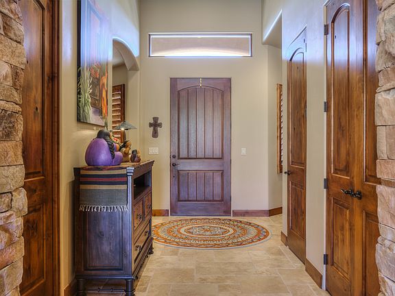 4th image of 465 W Tenaya Dr
