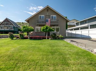 370 W Marine View Dr, Orondo, WA 98843