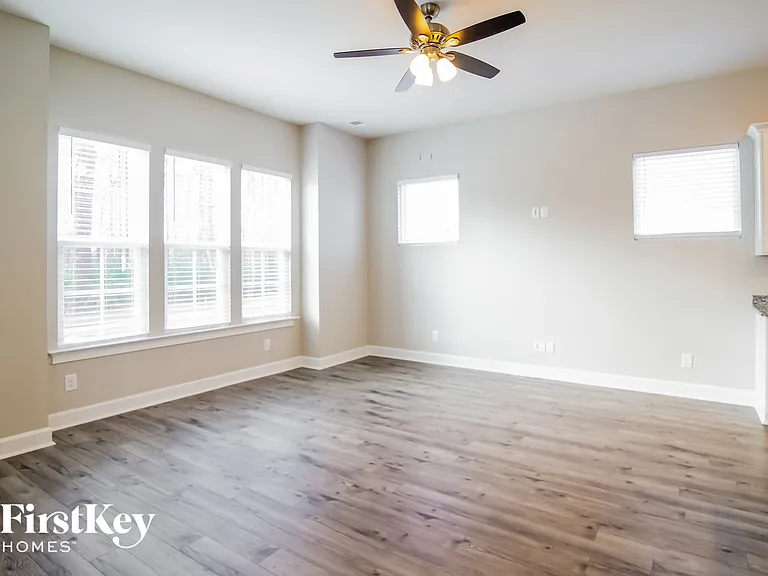 278 Oak View Way — Photo 4