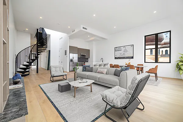 Rented by REAL New York | media 7