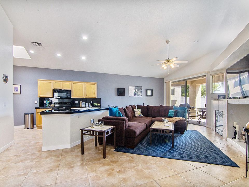 1st image of 3238 E Maldonado Dr