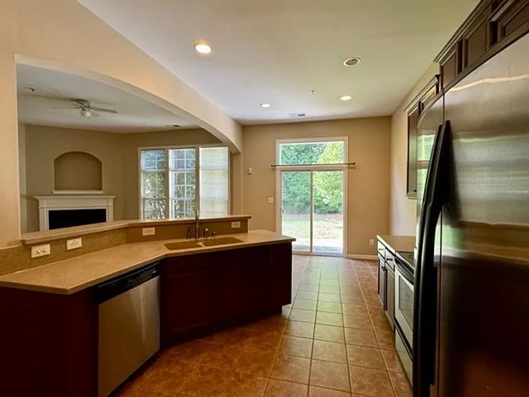 213 Chateau Pl — Photo 7
