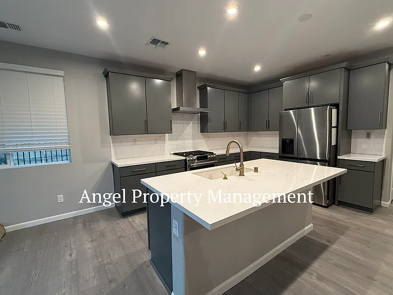 433 Fuchsia Ct — Photo 6