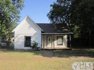 526 W Wilson St, Cleburne, TX 76033